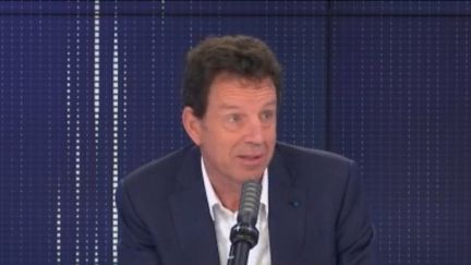 Geoffroy Roux de Bézieux, président du Medef, était sur franceinfo lundi 15 mars 2021. (FRANCEINFO / RADIOFRANCE)