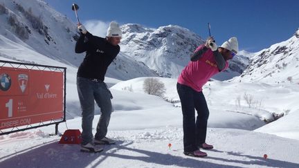 Tee numéro 1 à la Winter golf cup de Val d'Isère (Nathalie Vion)