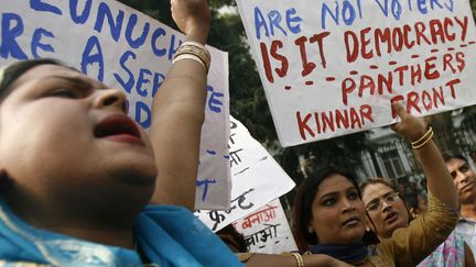 Les Hijras ne sont pas reconnus par la loi indienne. Ils n'ont pas le droit de vote, ni le droit de se marier ou d'avoir de pi&egrave;ces d'identit&eacute;. (TANUSHREE PUNWANI / REUTERS)