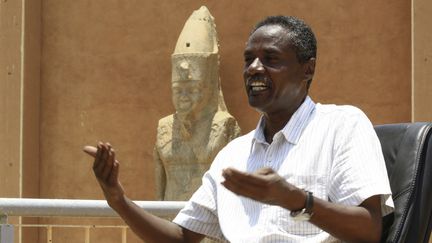 Haitem el-Nour, nouveau directeur "des musées et antiquités" du Soudan. Le musée nationale de Karthoum expose plus de 2000 objets datant de l'Ancienne Egypte et de la culture nubienne. Photo, le 12 août 2020. (ASHRAF SHAZLY / AFP)