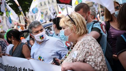 Une manifestation pour davantage de moyens pour les infirmiers de l'Education nationale, le 10 juin 2021 à Paris.&nbsp; (MAXPPP)