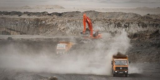 Exploitation minière dans la province d'Ömnögov dans le désert de Gobi (sud de la Mongolie) (AFP - Hemis.fr - Emmanuel Berthier)