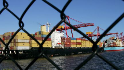 Dans le port de Melbourne (Australie), le 31 août 2004. (WILLIAM WEST / AFP)