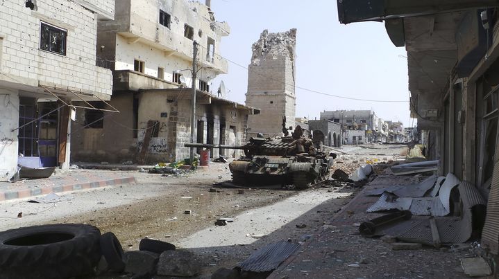 Le minaret de la mosqu&eacute;e de Deraa, le 13 avril 2013. (  REUTERS)