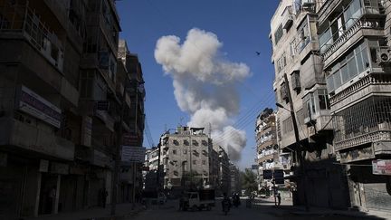 Pendant les bombardements. ( AFP PHOTO / FABIO BUCCIARELLI)