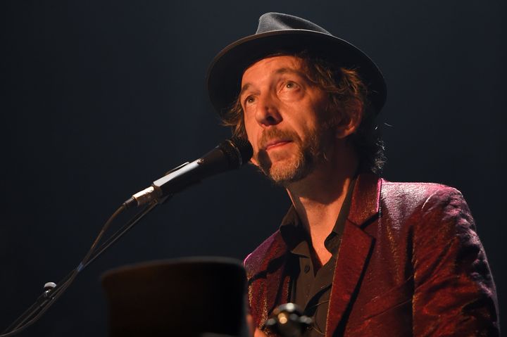 Arthur H sur la scène du Printemps de Bourges en 2018 (GUILLAUME SOUVANT / AFP)