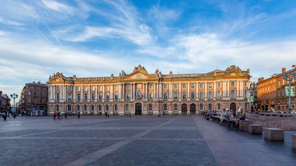 Toulouse : chasse aux dépenses à la mairie