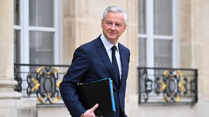 Le ministre de l'Economie et des Finances Bruno Le Maire à l'Elysée, le 29 novembre 2022. (EMMANUEL DUNAND / AFP)