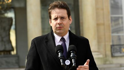 L'ancien ministre de l'Intérieur Matthias Fekl devant l'Elysée, le 5 avril 2017. (BERTRAND GUAY / AFP)