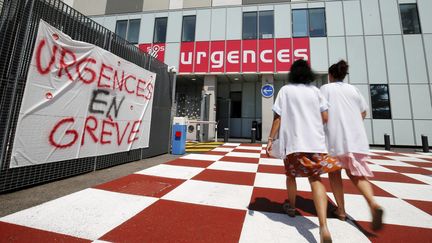 Le&nbsp;personnel des urgences de l'hôpital Pasteur 2 de Nice est en grève depuis trois semaines. (DYLAN MEIFFRET / MAXPPP)