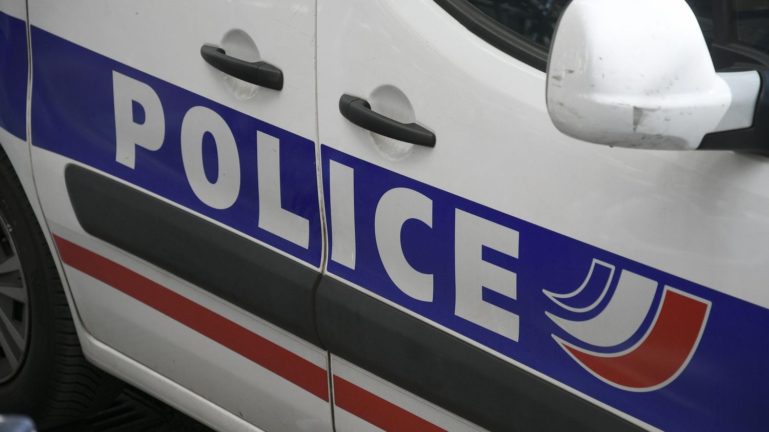 Paris : deux policiers de la BAC mis en examen pour corruption et ...