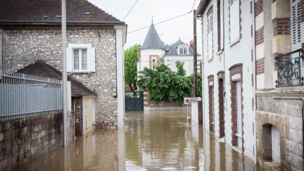 &nbsp; (La commune de Montargis, dans le Loiret, touchée par les inondations © Vincent Loison / SIPA)