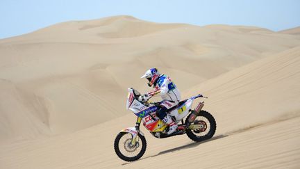 Francisco Lopez à l'assaut des dunes de Pisco (FRANCK FIFE / AFP)