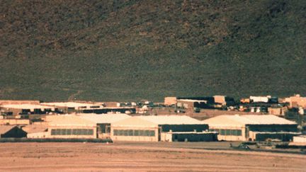 La base secrète de l'US Army appelée Zone 51, dans le Nevada. (JAMES AYLOTT / HULTON ARCHIVE)