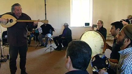 L'orchestre Orphéus XXI en répétition à la Saline royale d'Arc-et-Senans, dans le Doubs. 
 (Capture d&#039;écran France 3 Bourgogne-Franche-Comté)