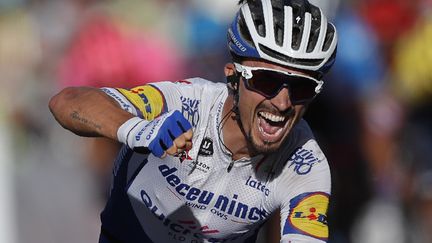 La rage de Julian Alaphilippe, victorieux de la 2e étape du Tour de France (STEPHANE MAHE / POOL)