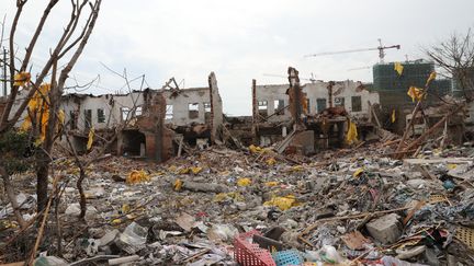 Des bâtiments endommagés par l'explosion, le 26 novembre 2017 à Ningbo (Chine). (AFP)