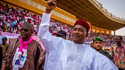 Le président sortant Mahamadou Issoufou en campagne électorale à Niamey le 18 février 2016. (AFP/ Issouf Sanogo)