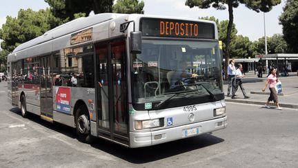 Un bus à Rome, le 7 juillet 2008. (RICCARDO DE LUCA / MAXPPP)