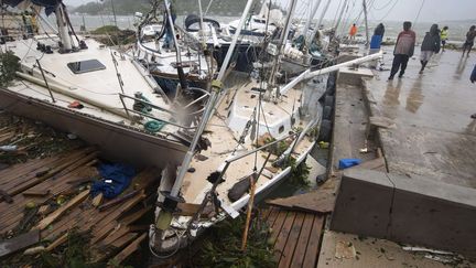 Des bateaux &eacute;chou&eacute;s &agrave; Port Vila, au Vanuatu, apr&egrave;s le passage du cylcone Pam, le 14 mars 2015. ( AP / SIPA )