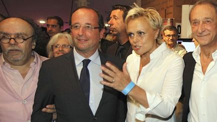 Jean-Michel Ribes, François Hollande, Muriel Robin, Bertrand Delanoë au Théâtre du Rond-Point (30/06/12)
 (Mal Langsdon / Pool / AFP)