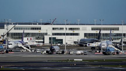 L'aéroport de Bruxelles, à Zaventem (Belgique) le 12 mars 2020. (KENZO TRIBOUILLARD / AFP)