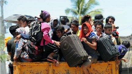 Le gouvernement impose l'évacuation des habitants vers des lieux plus sûrs. (AFP PHOTO / TED ALJIBE)