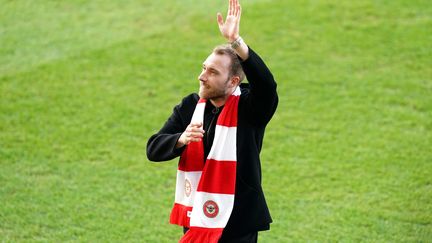 Le joueur danois Christian Eriksen lors de sa présentation à Brentford, le 12 février 2022. (JOHN WALTON / MAXPPP)