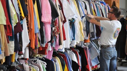 Une boutique Emma&uuml;s &agrave; Ormes (Loiret), le 2 octobre 2010. (ALAIN JOCARD / AFP)