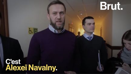 C'est l'un des principaux opposants politiques à Vladimir Poutine. Il vient d'être arrêté à son retour sur le sol russe, quelques mois après avoir été empoisonné. Voici l'histoire d'Alexeï Navalny.