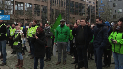 Eurozapping : les agriculteurs manifestent contre l’accord du Mercosur à Bruxelles