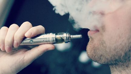 Le Vrai du Faux : la cigarette électronique est-elle dangereuse ? (Cr&eacute;dits Photo : Flickr / &copy; Vaping360)