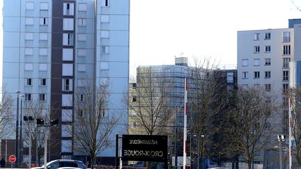 Le quartier de la&nbsp;"Croix-Rouge" à Reims où un journaliste a été agressé samedi 27 février 2021. (FRANCOIS NASCIMBENI / AFP)