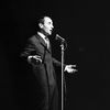 Le chanteur Charles Aznavour se produit à Paris sur la scène de l'Alhambra où il a fait une rentrée triomphale le 13 décembre 1960.&nbsp; (AFP)