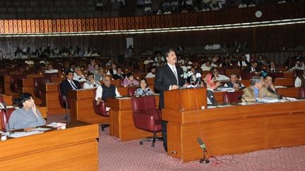 Le premier ministre pakistanais, Yousuf Raza Gilani, en train de s'adresser au Parlement à Islamabad le 9 mai 2011 (AFP - PARLIAMENT HOUSE - HO)