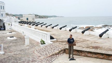 Barack Obama à la forteresse de Cape Coast, au Ghana, le 11 juillet 2009. (© AFP/TOPSHOTS/Saul LOEB)