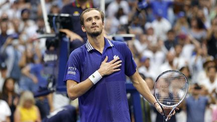 Daniil Medvedev savoure sa victoire à l'US Open 2021. (SARAH STIER / GETTY IMAGES NORTH AMERICA)