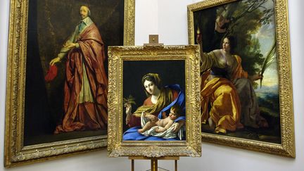 "Vierge au rameau", chef d'oeuvre du peintre Simon Vouet (1590-1649), lors de la remise officielle du tableau en 2005 après son acquisition par l'Etat, grâce au mécénat du CCF, d'un montant de 800.000 EUR
 (STEPHANE DE SAKUTIN / AFP )