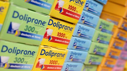 Boxes of Doliprane in a pharmacy. (SEBASTIEN BOZON / AFP)