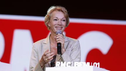 L'animatrice Brigitte Lahaie lors d'une conférence de presse du groupe NextRadioTV, le 2 septembre 2015 à Paris. (THOMAS SAMSON / AFP)