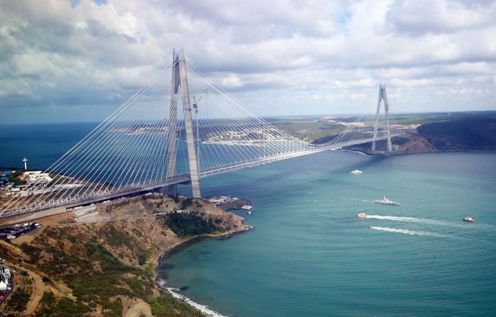 Le pont Yavuz Sultan Selim, troisième pont sur le Bosphore à Istanbul.
 (KAYHAN OZER / ANADOLU AGENCY)