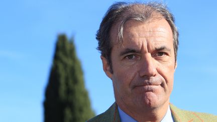 Luc Jousse, maire UMP de Roquebrune-sur-Argens (Var), le 5 d&eacute;cembre 2013, dans sa commune. (JEAN CHRISTOPHE MAGNENET / AFP)