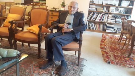 Georges Loinger, né le 29 août 1910, a fêté ses 107 ans. Selon les statistiques d'un "chercheur de centenaires", il est le 12e homme le plus âgé de France. (SEBASTIEN BAER / RADIO FRANCE)