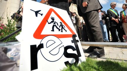 Lors d'une manifestation du R&eacute;seau &eacute;ducation sans fronti&egrave;res, en juin 2008 &agrave; Angers (Maine-et-Loire). (FRANK PERRY / AFP)