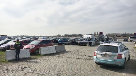 Le conducteur de la voiture a été arrêté sur un parking, à Anvers, le 23 mars 2017.&nbsp; (VIRGINIE LEFOUR / BELGA MAG / AFP)