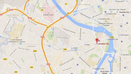 Un braqueur a &eacute;t&eacute; tu&eacute; par des policiers alors qu'il tentait de voler la caisse d'une sup&eacute;rette &agrave; Toulouse (Haute-Garonne), vendredi 17 octobre. ( GOOGLE MAPS / FRANCETV INFO )