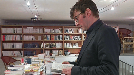 Laurent Evrard, le libraire de Tours qui a toujours accompagné Eric Vuillard, Prix Goncourt 2017
 (France 3 / Culturebox )