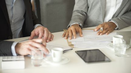 Réunion de travail (illustration). (PHOTOALTO / GETTY IMAGES)