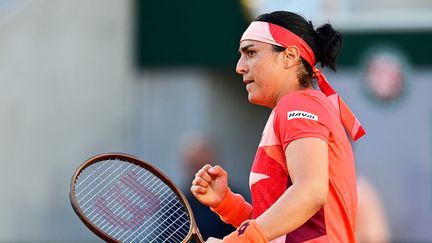 La Tunisienne Ons Jabeur lors de son troisième tour de Roland-Garros, à Paris, le 3 juin 2023. (EMMANUEL DUNAND / AFP)