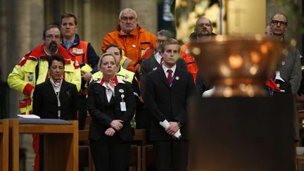 &nbsp; (Des cadres de l'aéroport et des membres de services de secours assistaient à la cérémonie © Alastair Grant/AP/SIPA)